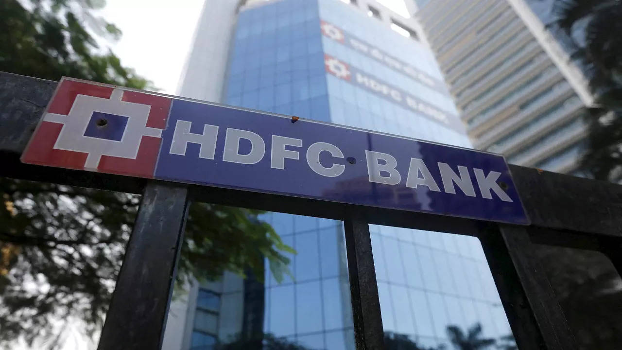 The Headlines – HDFC Bank hikes MCLR by up to 5 basis points; here are the latest HDFC Bank lending rates