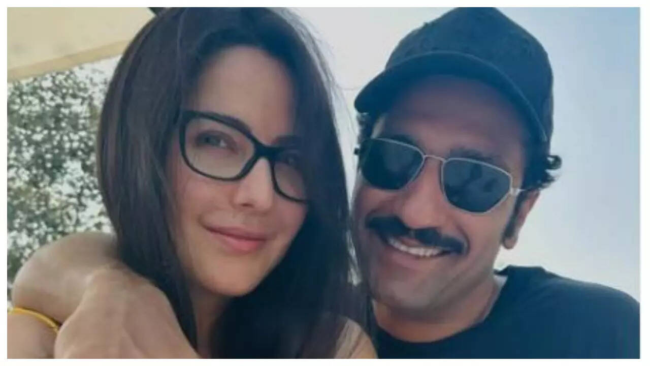 Katrina-Vicky celebrate their 3rd wedding anniversary