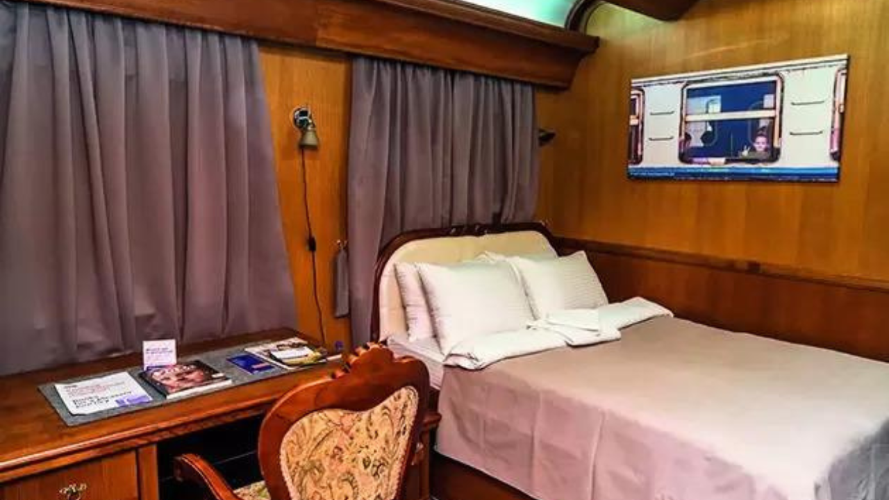 Inside 'Rail Force One': The trains that take world leaders to Ukraine