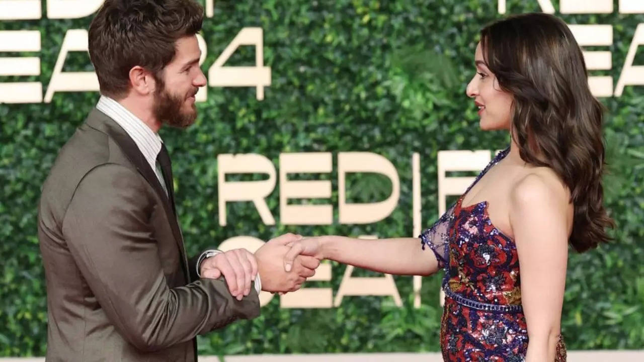 Andrew Garfield gets besotted by Shraddha Kapoor