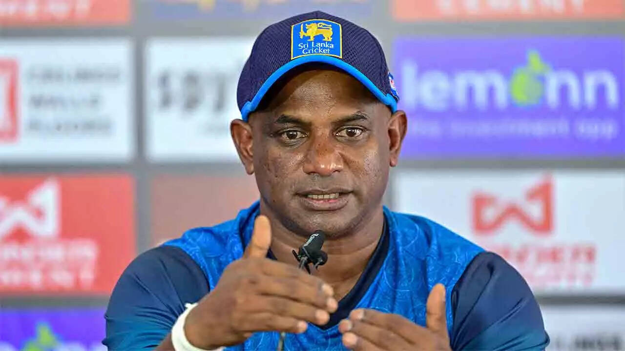 'Can't expect a batter to hit ... ': Jayasuriya defends Kamindu
