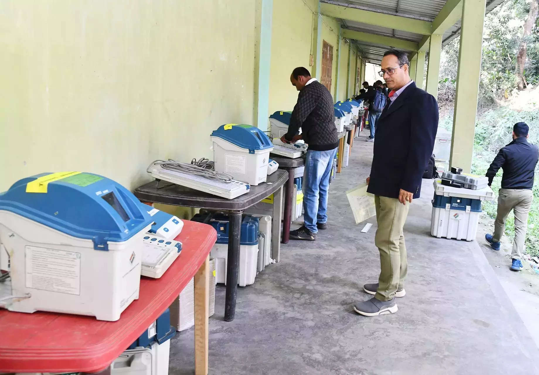 No mismatch in VVPAT slips, votes polled in Maharashtra polls: EC