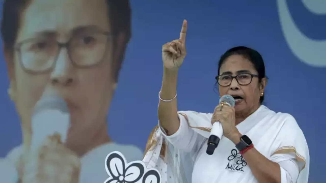 After Pawar, Lalu backs Didi to lead INDIA bloc