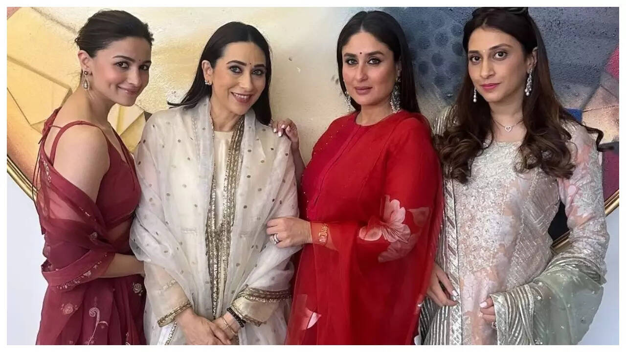 Alia poses with Karisma-Kareena as they invite PM Modi