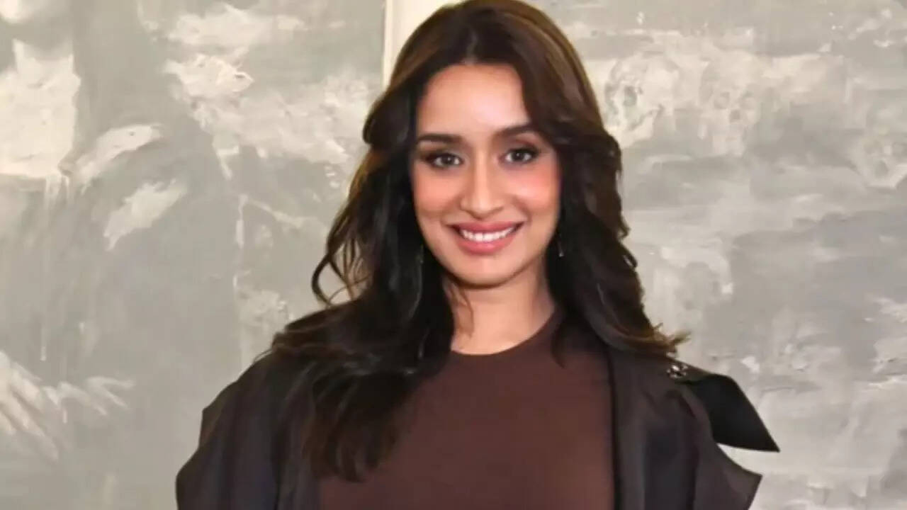 Shraddha on not using her father Shakti Kapoor's name