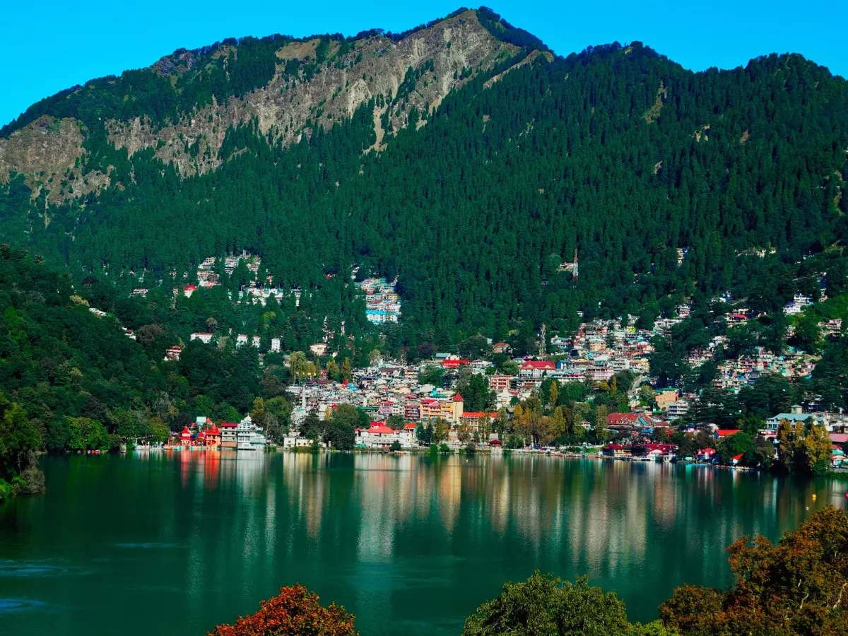 Most photogenic lake destinations to visit in Uttarakhand for year-end adventure