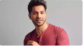 Baby John: Varun poses with his little co-star