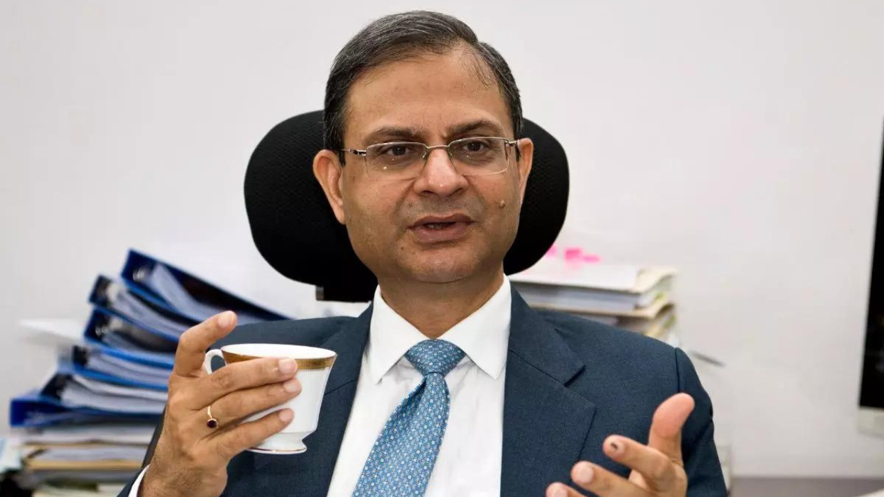 Focus on policy stability & sustaining growth: RBI governor