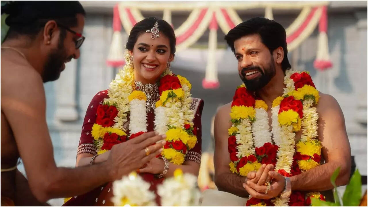 Keerthy ties the knot with beau Antony