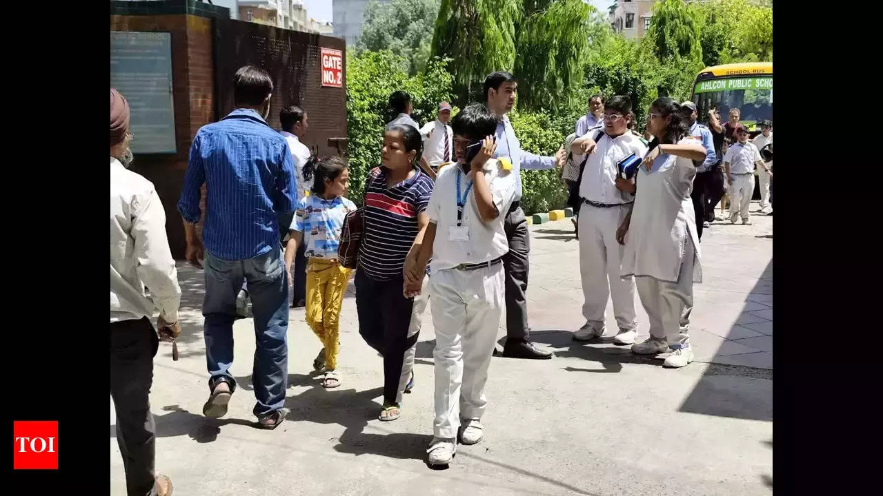 Multiple schools in Delhi get bomb threat, 2nd in a week