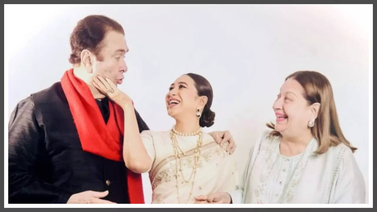 Karisma's priceless pic with Randhir-Babita