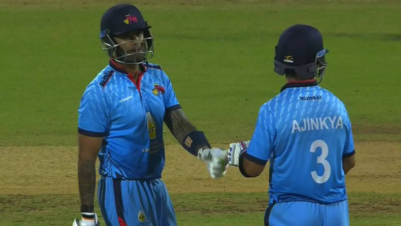 SMAT Final Live: Mumbai suffer Iyer blow in 175-run chase