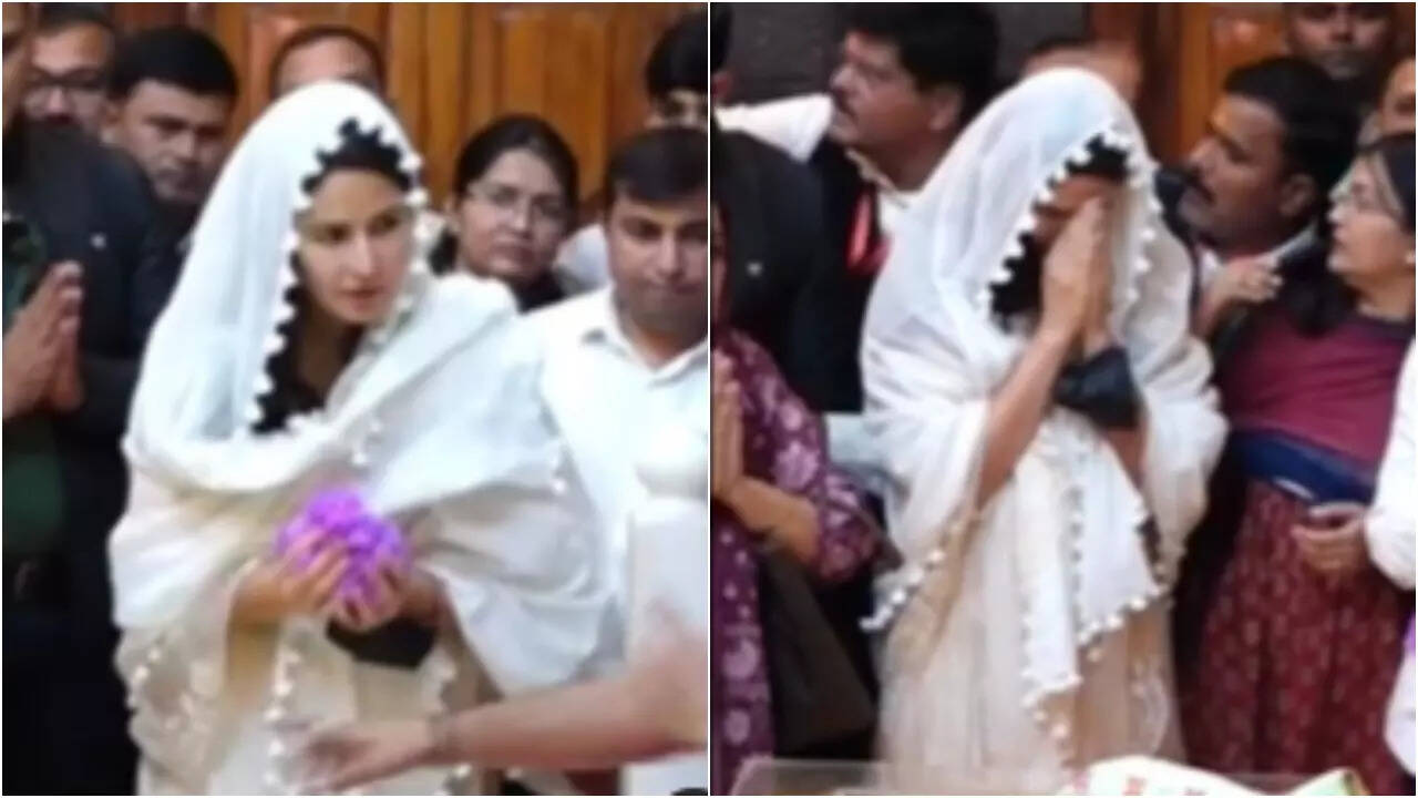 Katrina Kaif spotted seeking blessings at Shirdi Sai Baba Temple