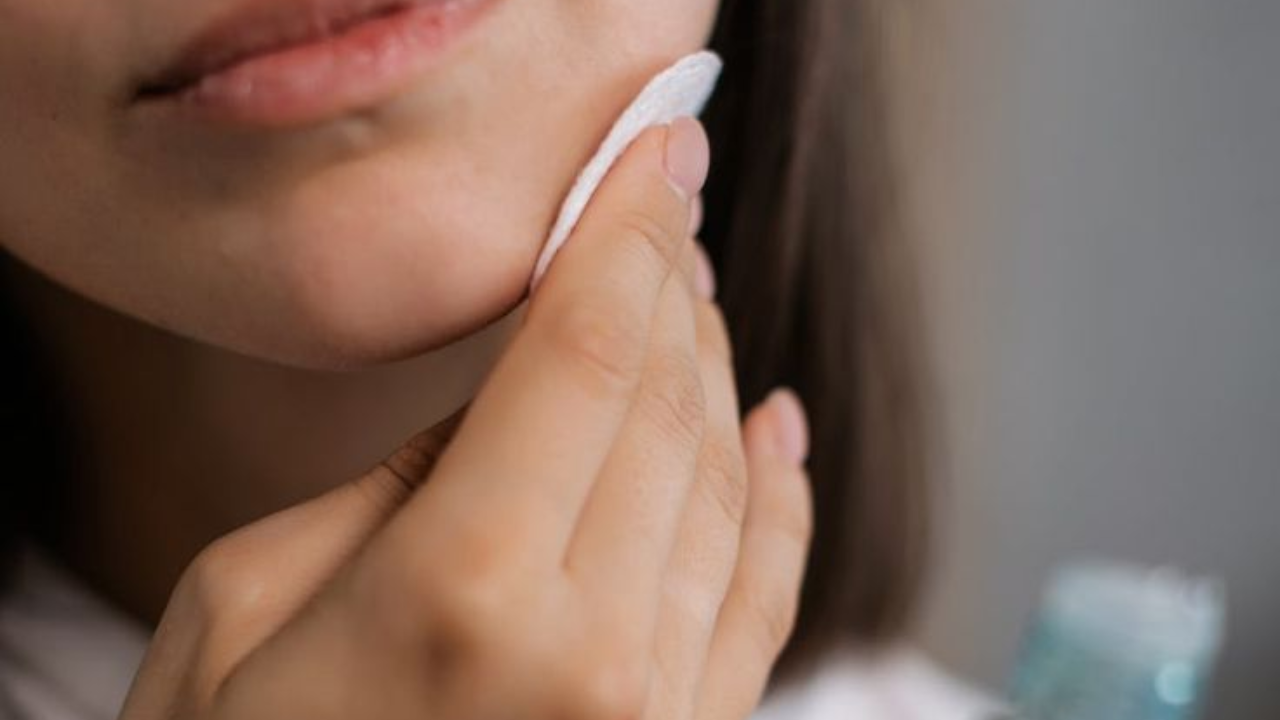 Importance of removing makeup