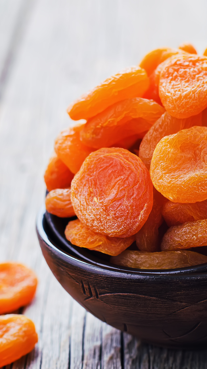 8 benefits of eating 2 dried apricots every morning