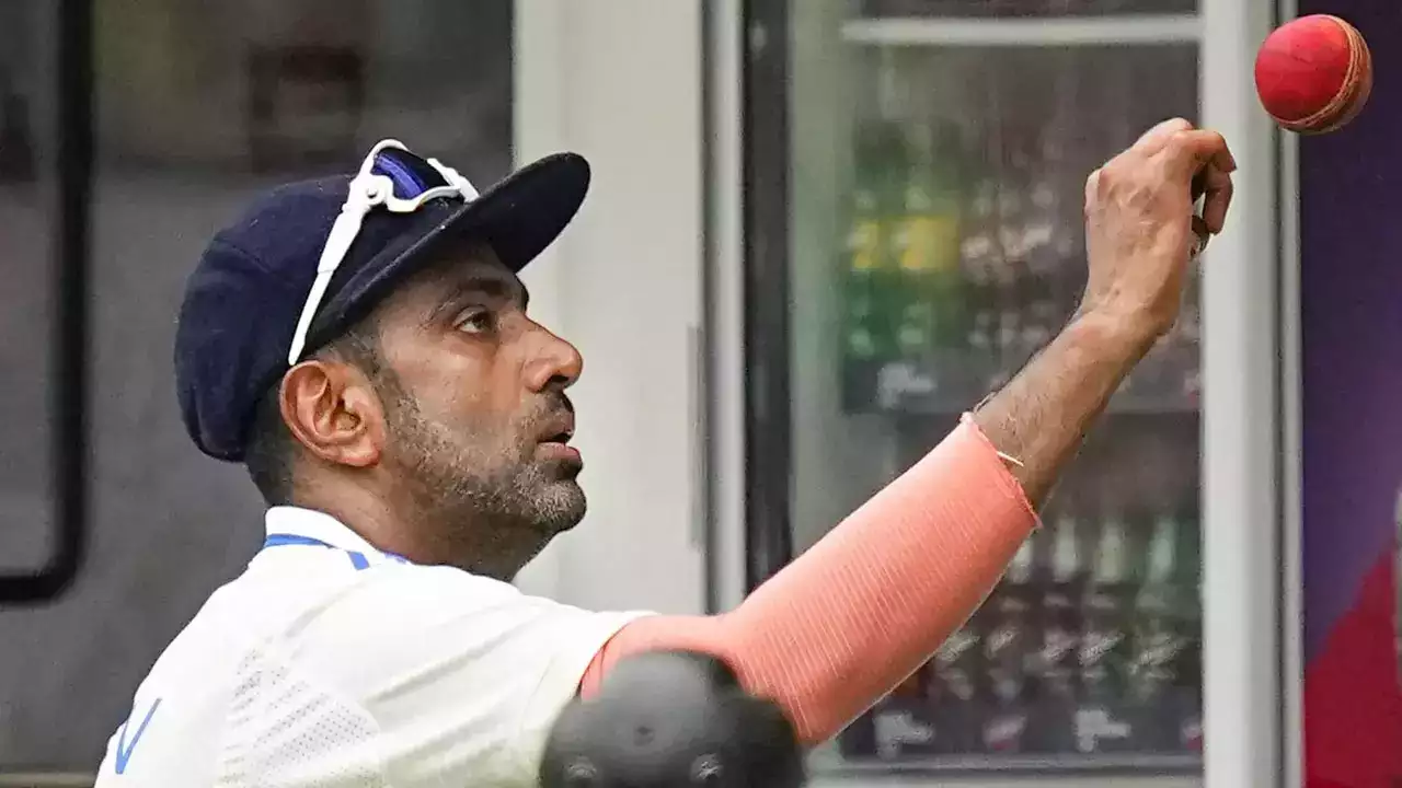 Just few hours after announcing retirement, R Ashwin flies out of Brisbane