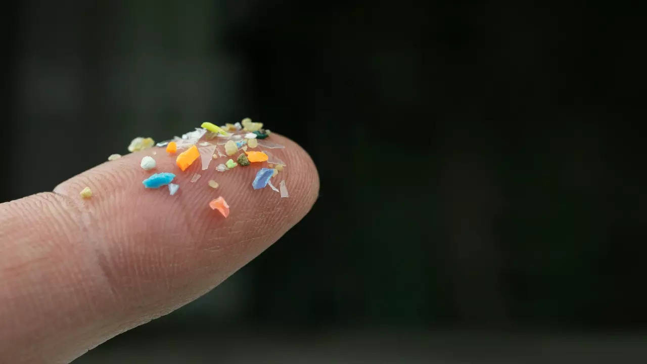 ​Airborne microplastic can lead to lung and colon cancers, says study