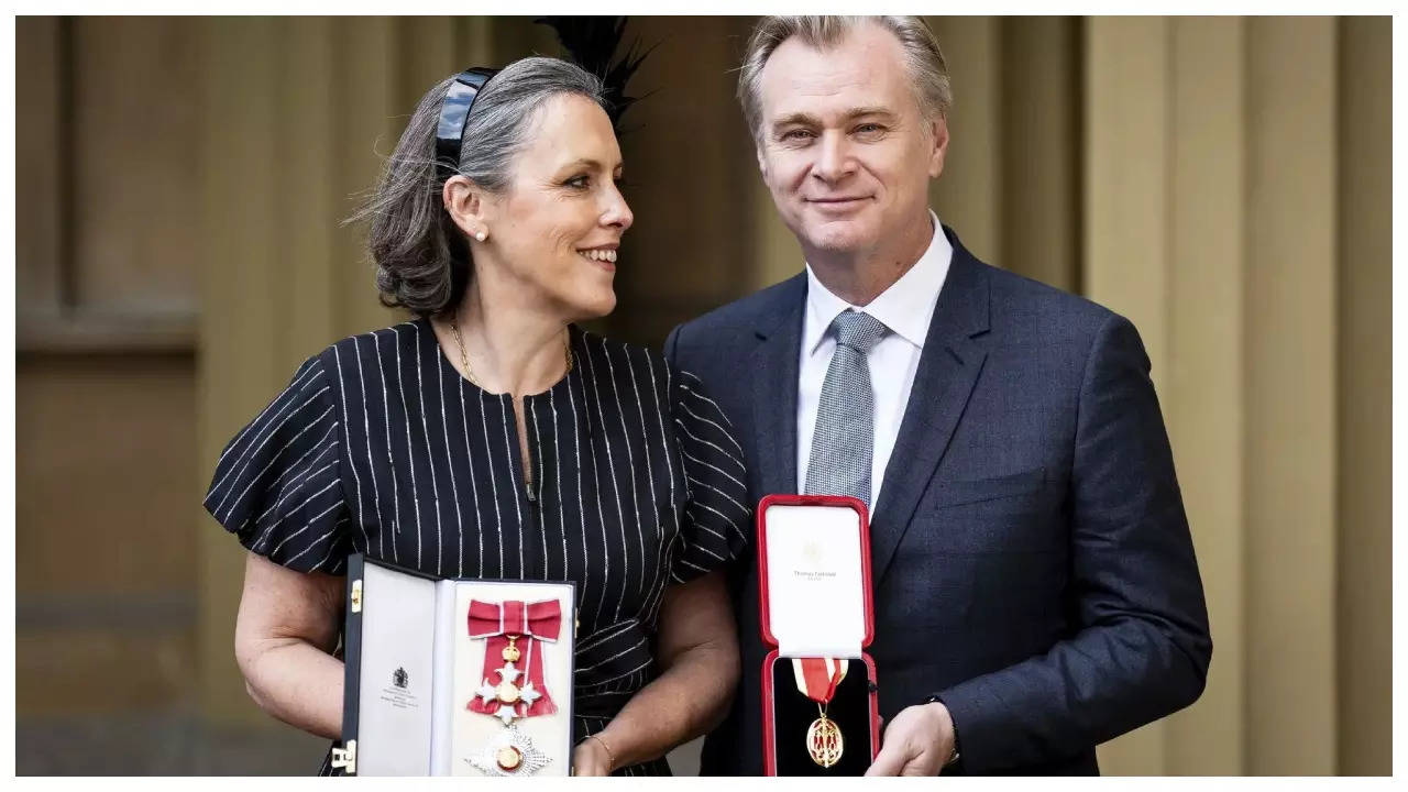 Christopher Nolan Knighted for contributions to film – Pics