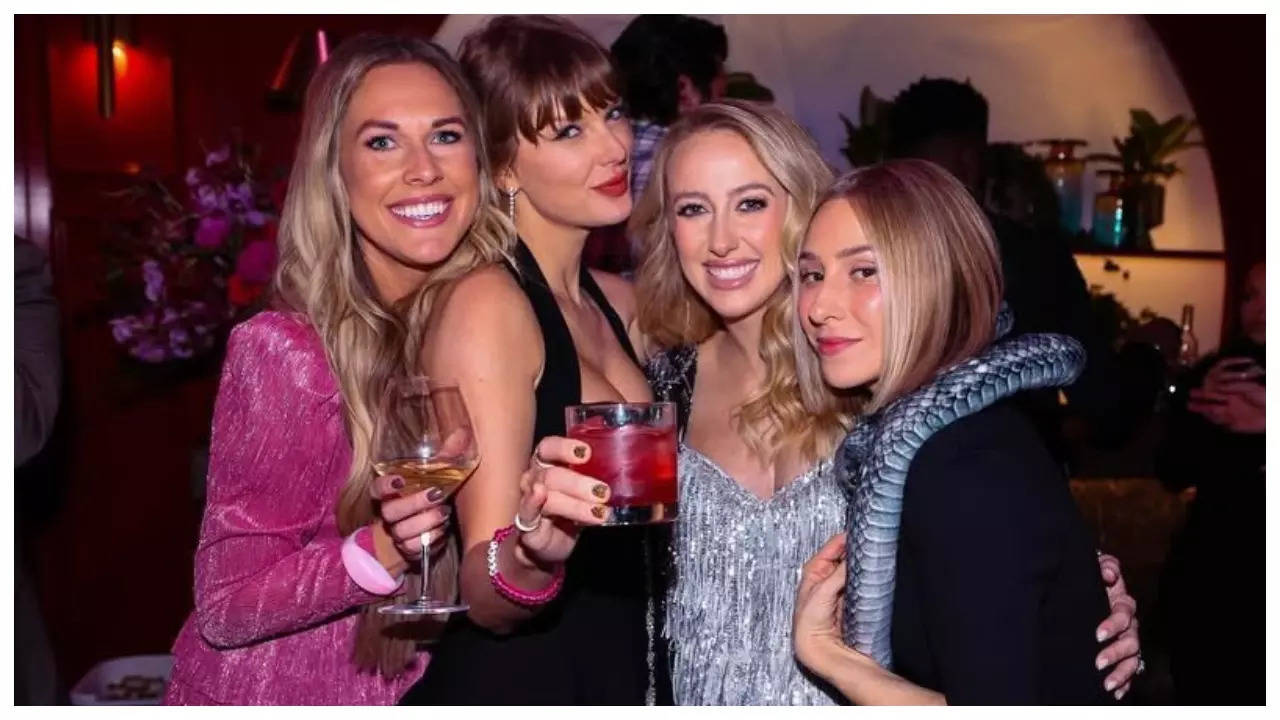 Inside pics from Taylor’s Eras themed birthday party