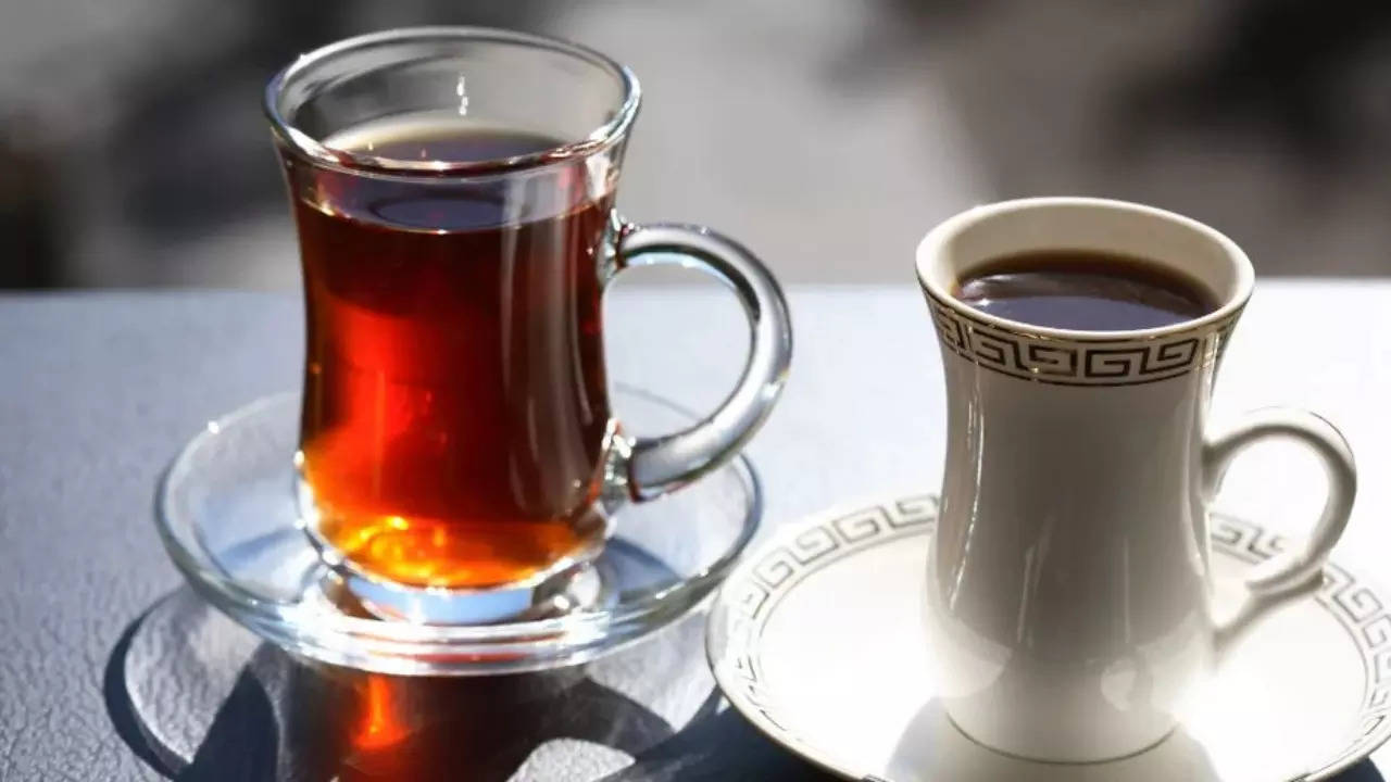 Tea triumphs over coffee: New study shows a surprising way to lower stroke risk