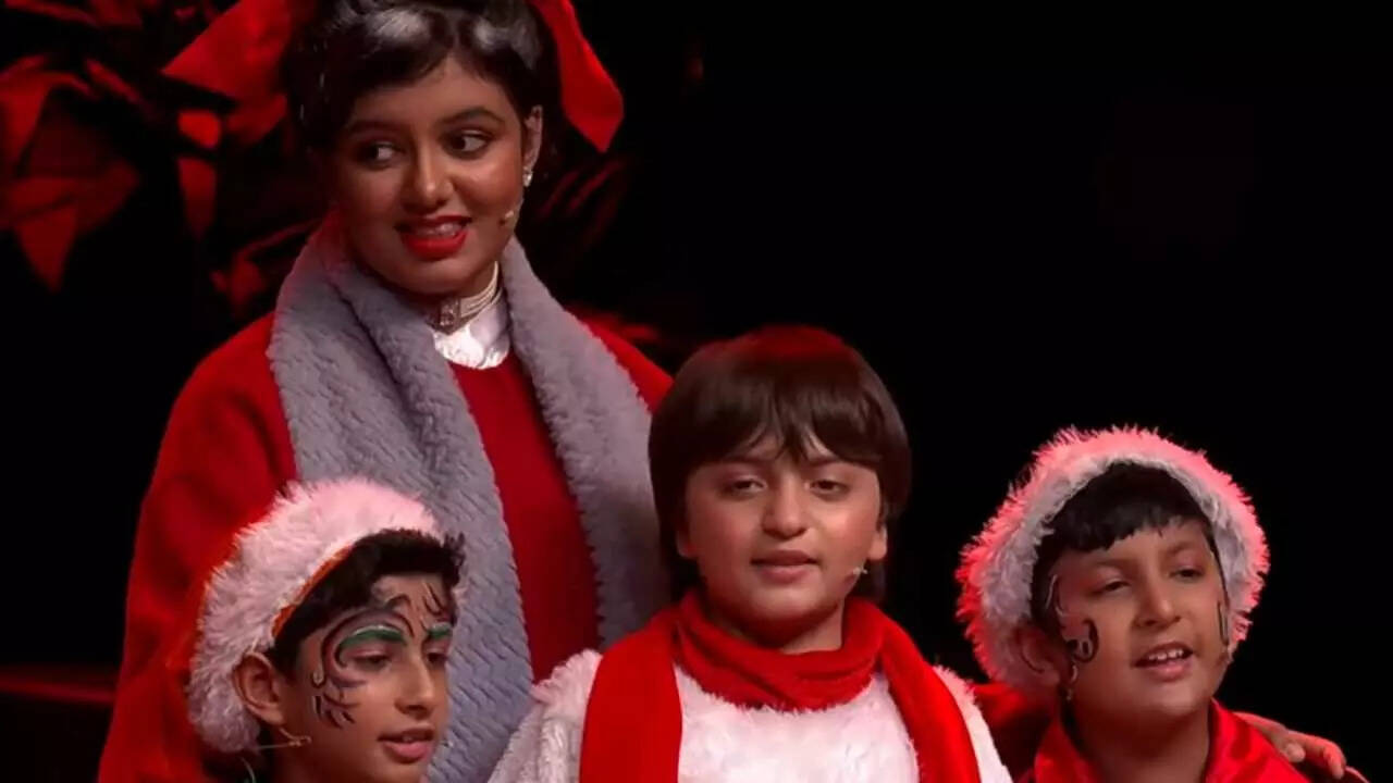 AbRam- Aaradhya’s Christmas play steals the show