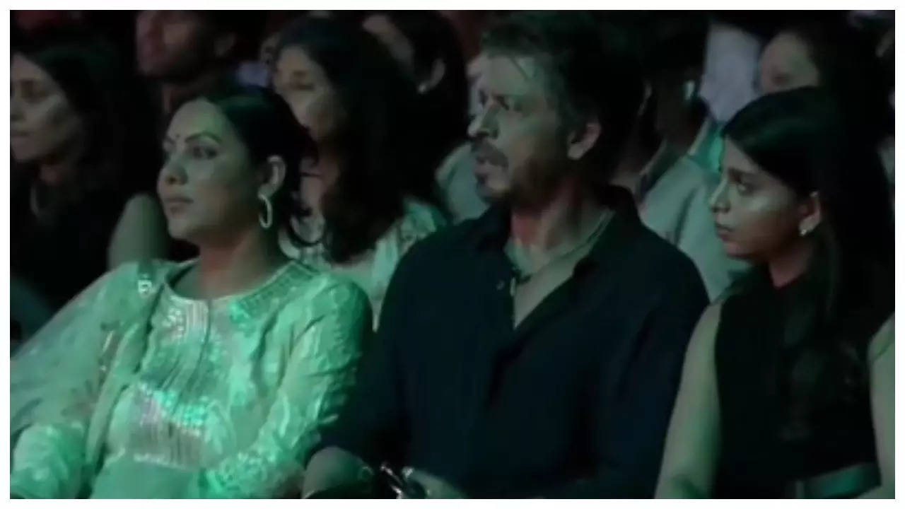 SRK gets emotional during son’s annual day ceremony