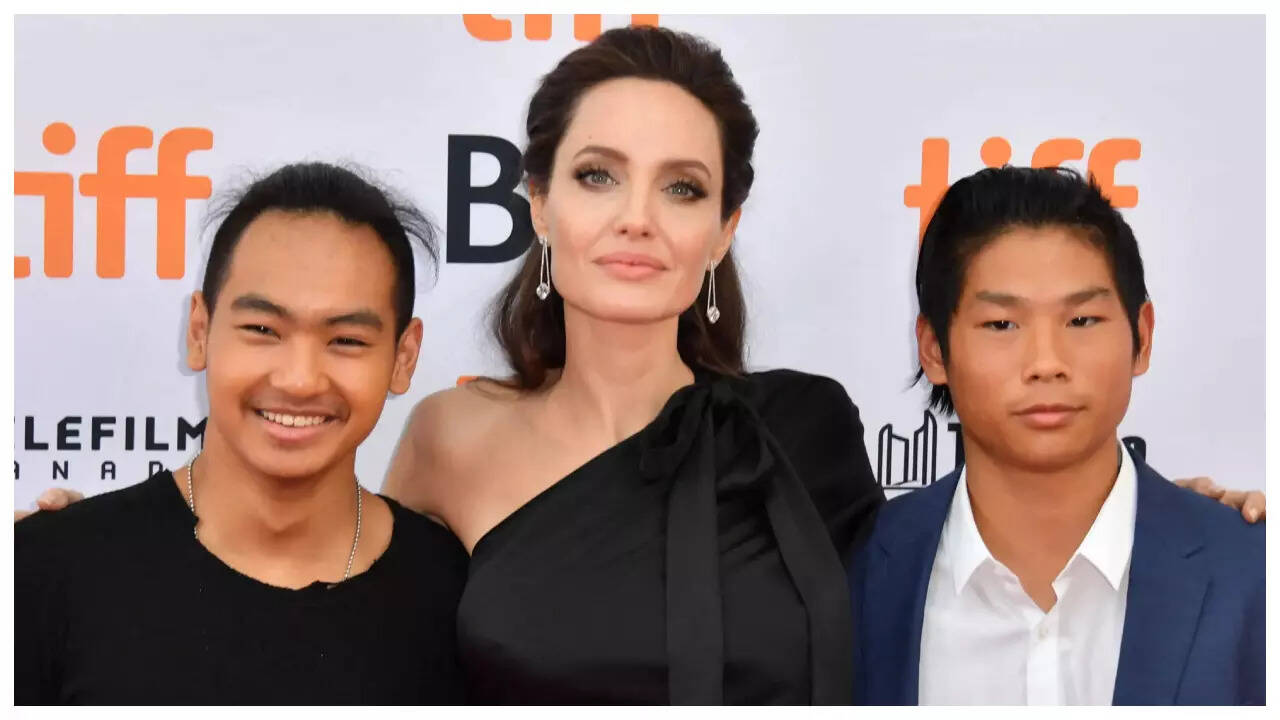 Angelina's sons become her confidants on 'Maria' set