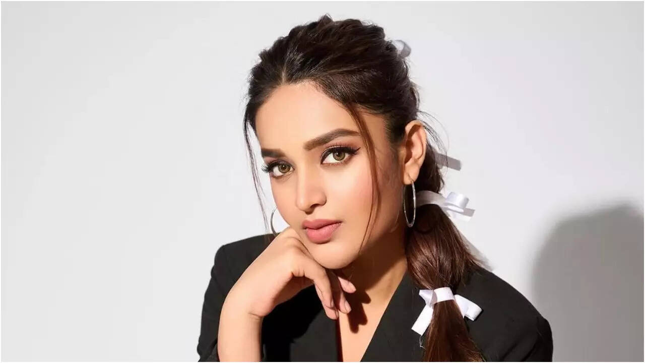 Nidhhi Agerwal's LEAKED photo sparks buzz
