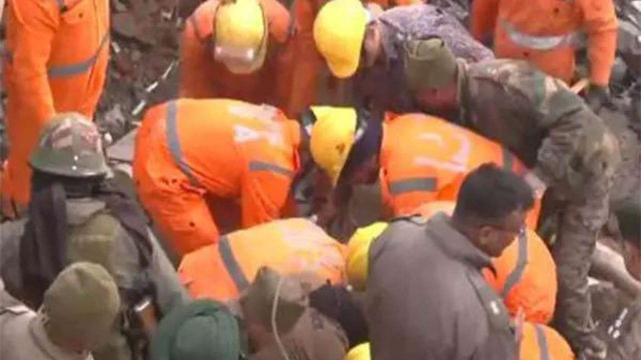 Mohali building collapse: Body found under debris, toll climbs to 2