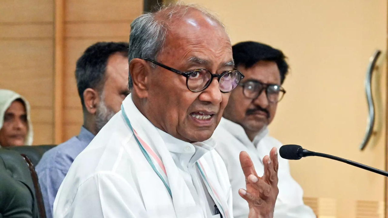 ‘Should be investigated from constable to CM’: Digvijaya on Lokayukta recovering assets worth Rs 7.98 crore from RTO official