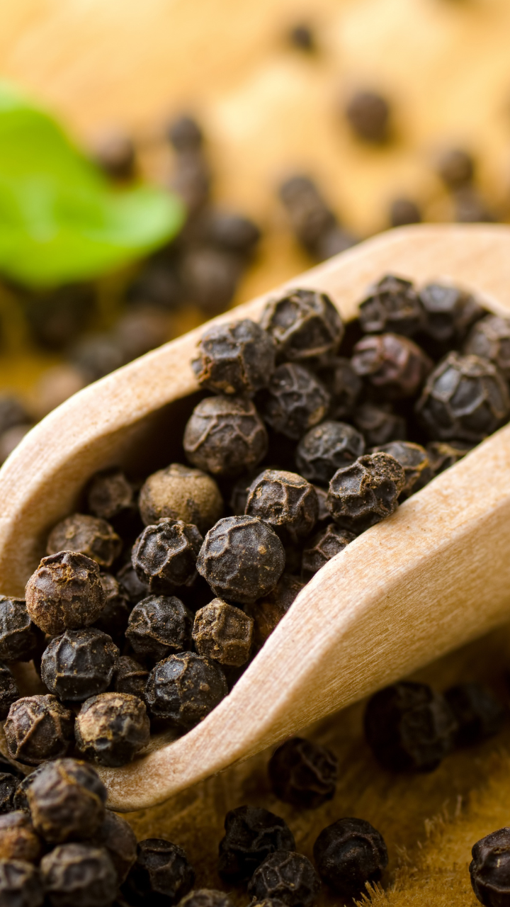 10 health benefits of eating black pepper regularly