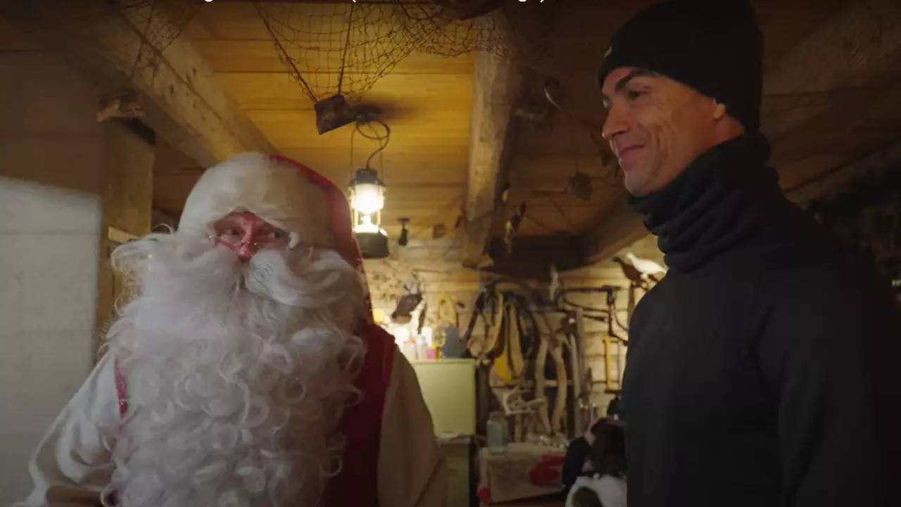 Ronaldo, family meet Santa Claus on Christmas vacation – Watch