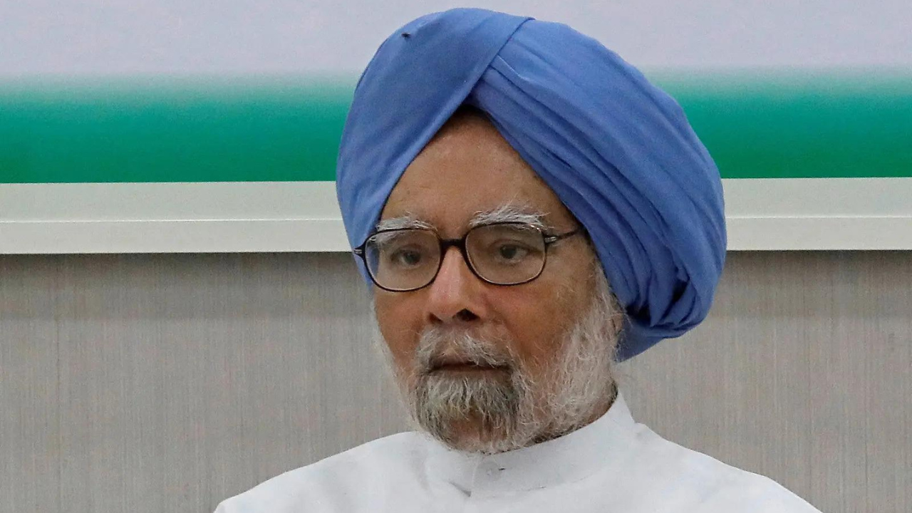 Former PM Manmohan Singh passes away, tributes pour in