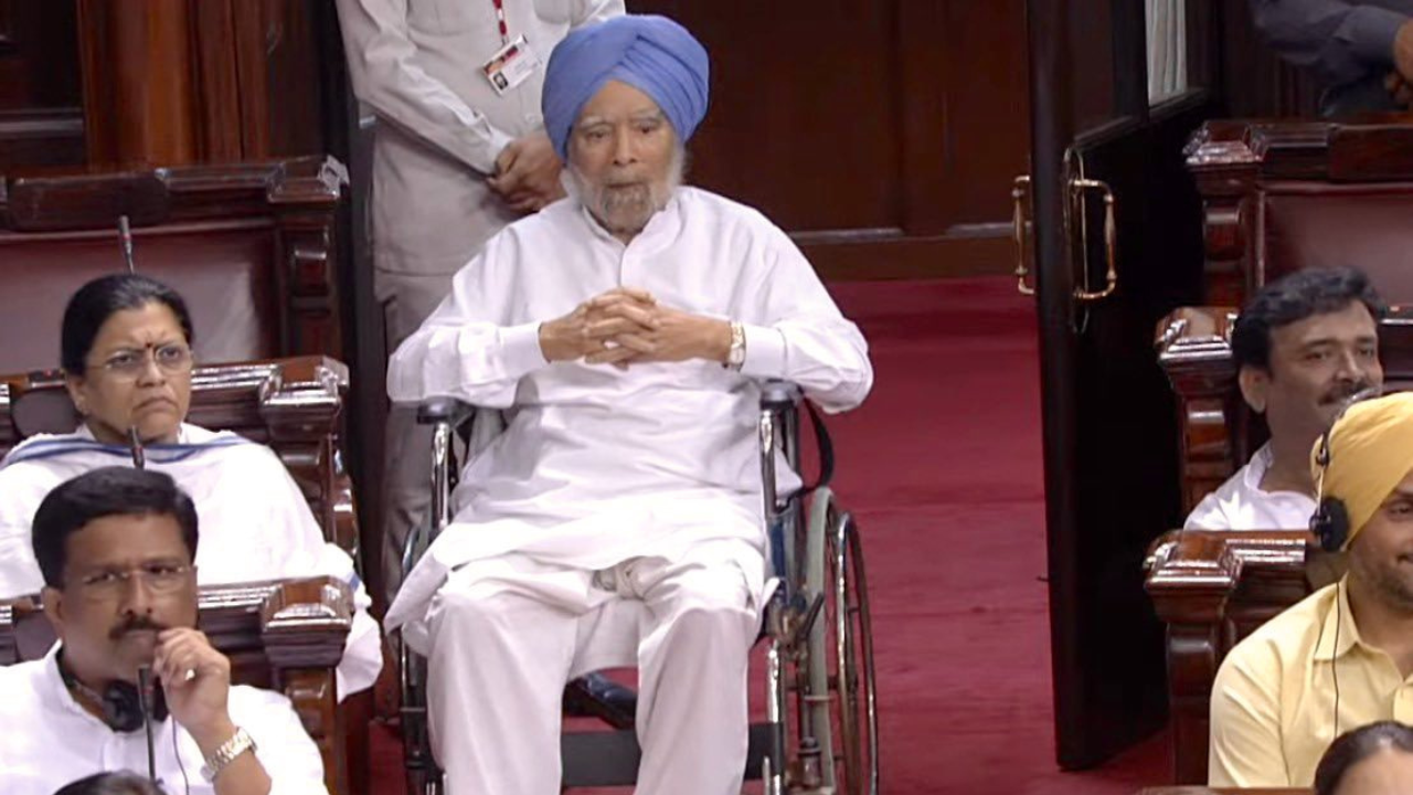 When Manmohan Singh attended RS in a wheelchair drawing praise from PM