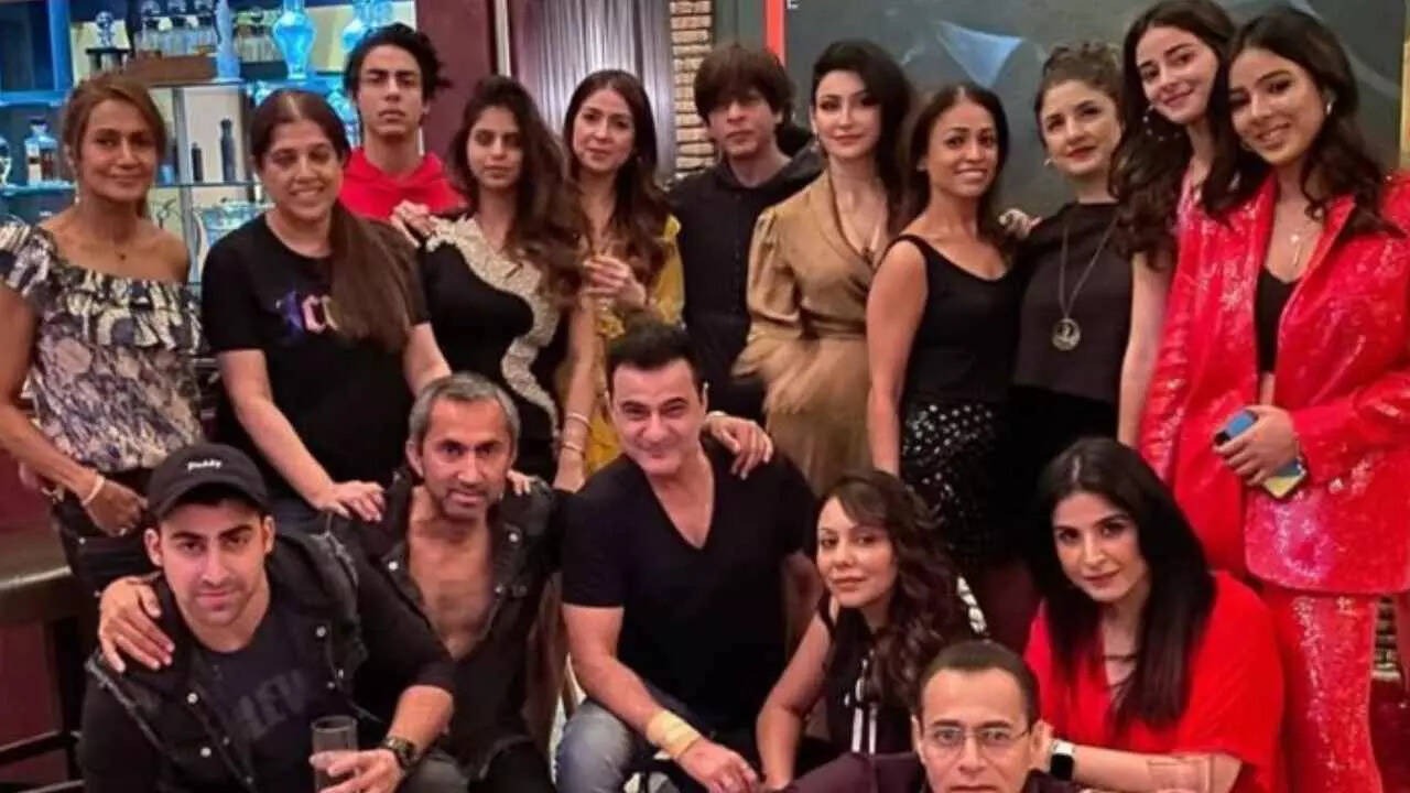 PICS: When SRK -Gauri hosted a star-studded NYE party