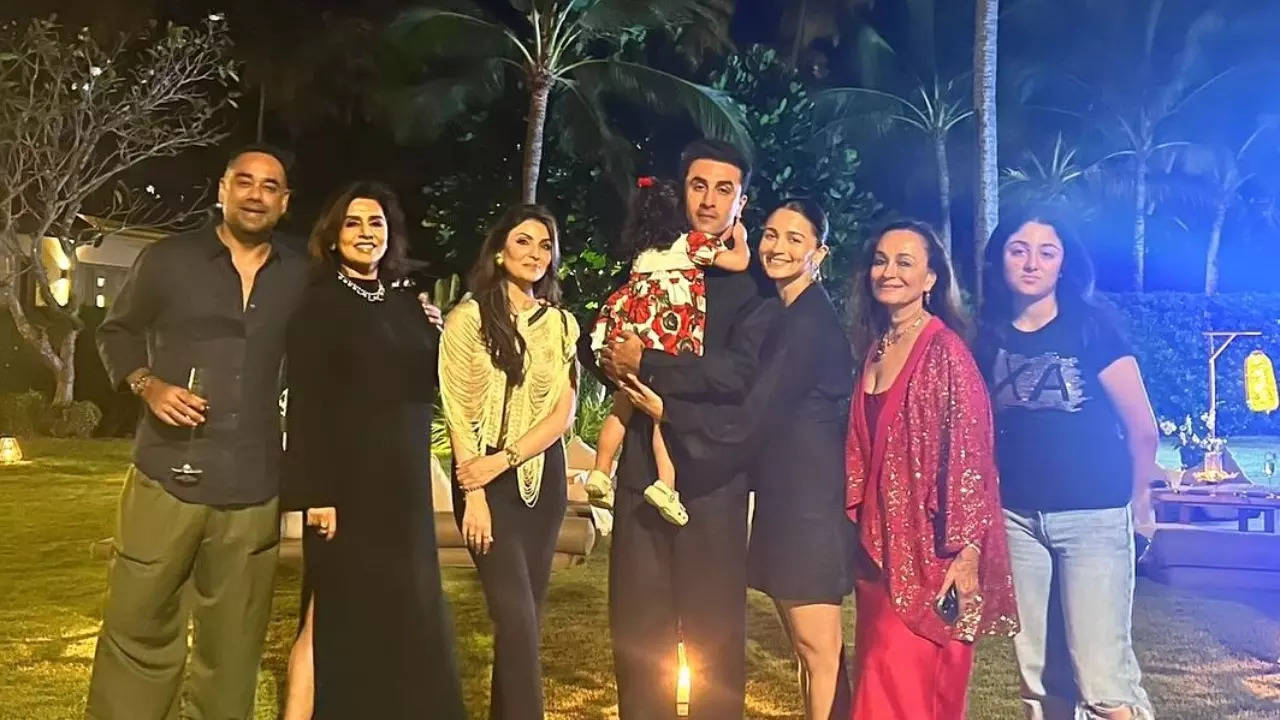 Raha, Ranbir, Alia celebrates New Year with family