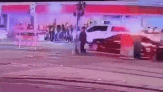 New Orleans: Video shows suspect dodging barricade, ramming truck into crowd