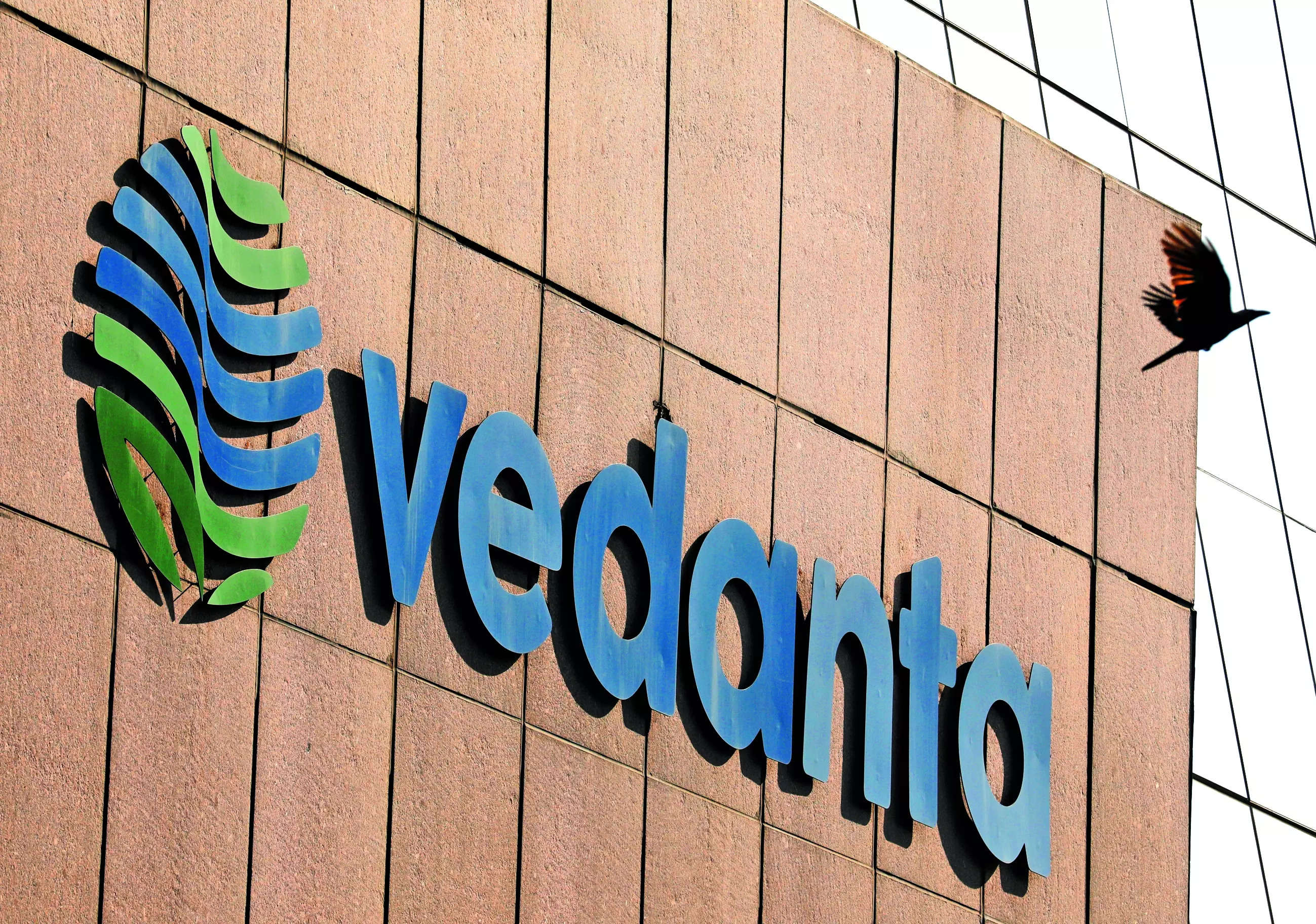 Western Carriers India bags Rs 139-crore order from Vedanta