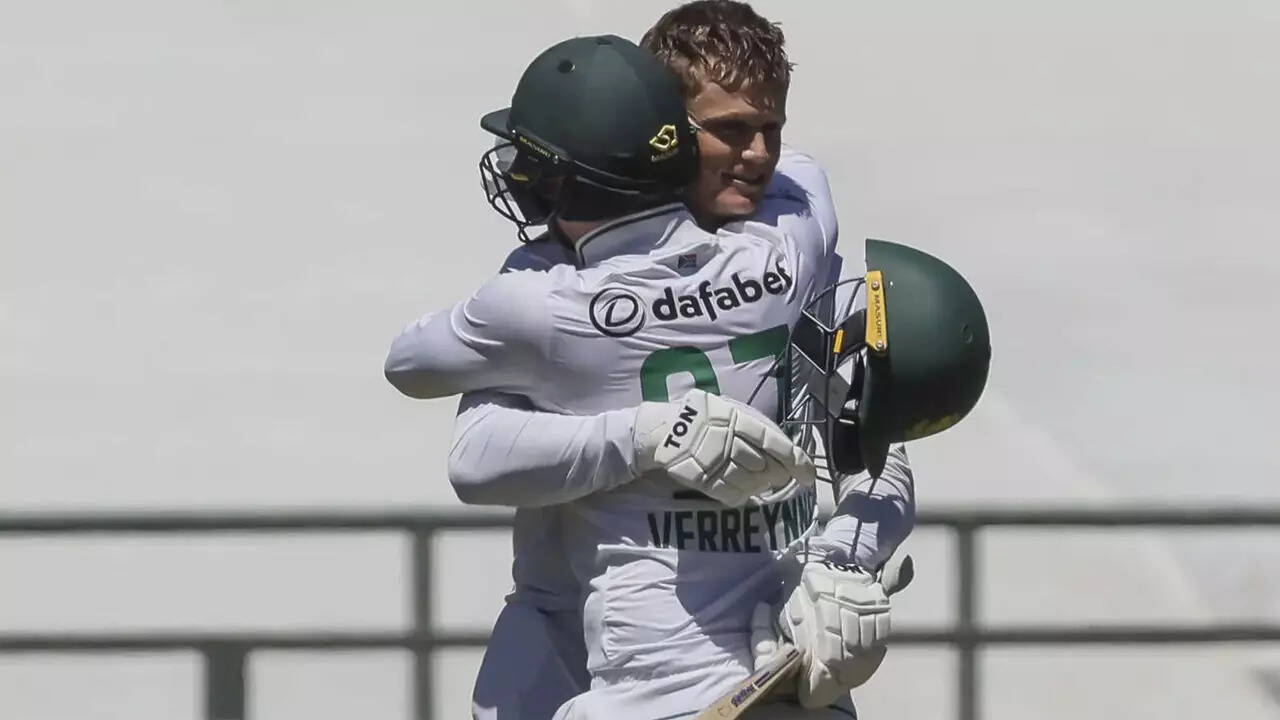 2nd Test: Pakistan in trouble after Rickelton leads South African run feast