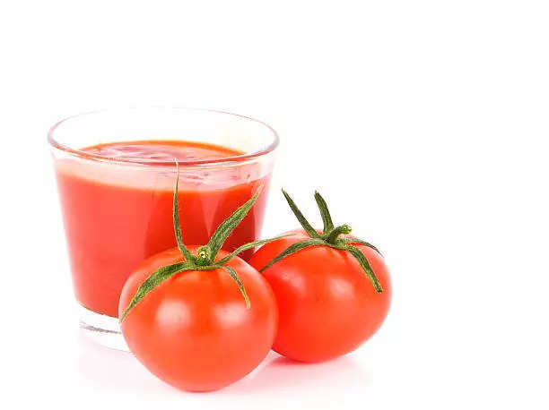 How to use tomato juice to regrow hair