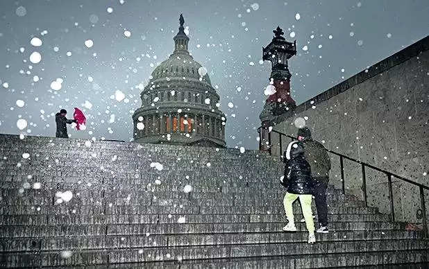 Massive storm blasts US with snow, ice & brutal, bitter cold