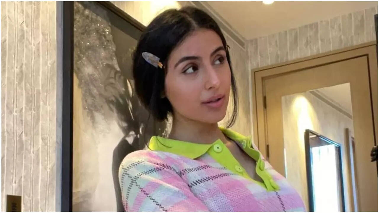 All you need to know about Akshay's niece Simar Bhatia