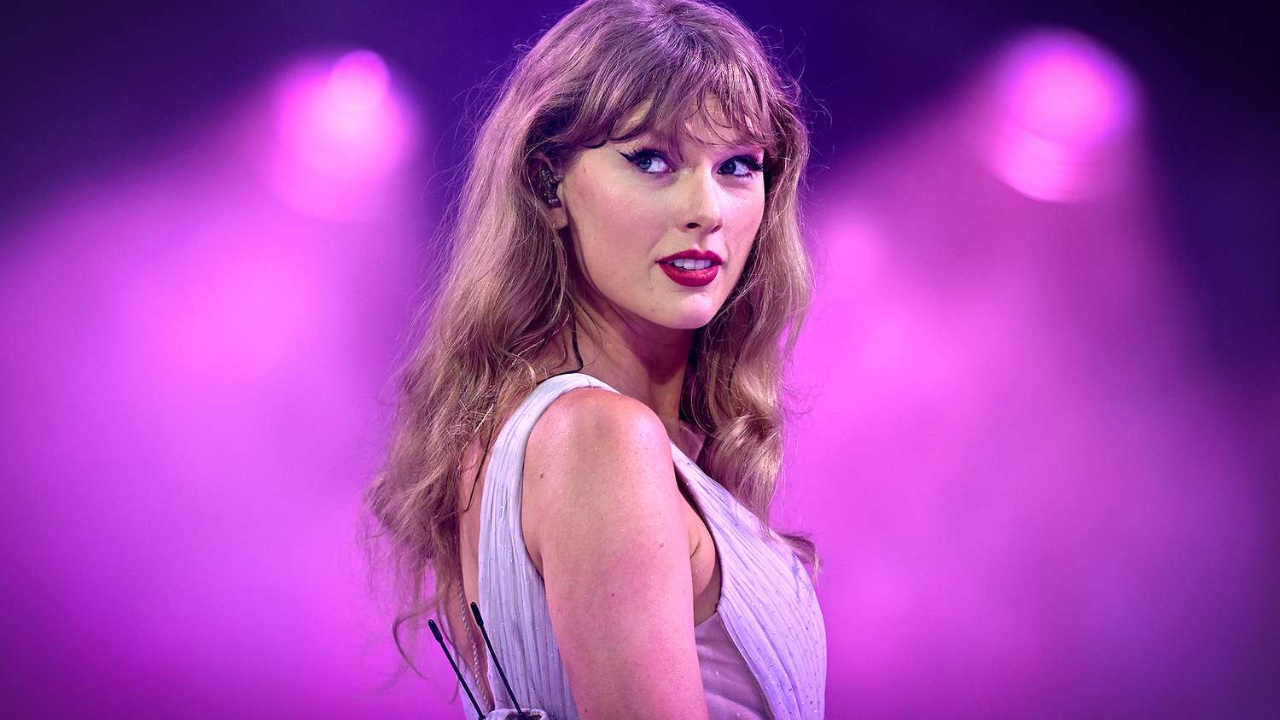 DYK Taylor Swift wanted to write Friends’ theme song?