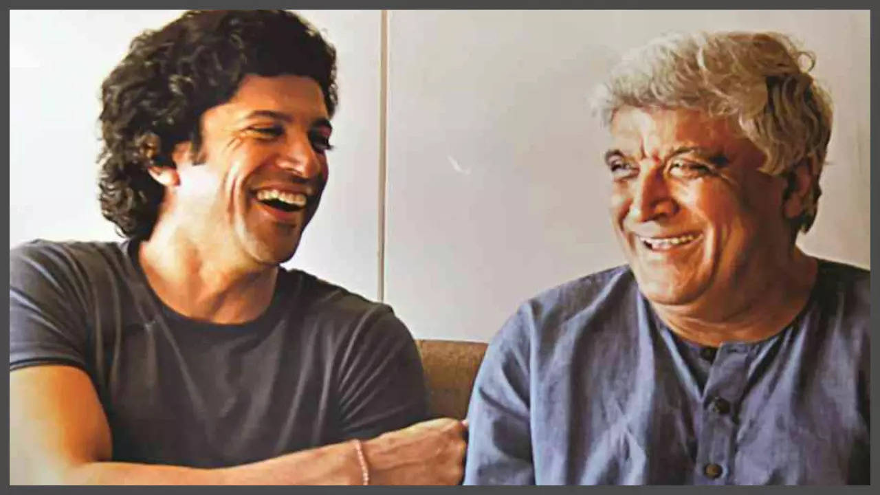 Javed-Farhan take appointments to meet each other