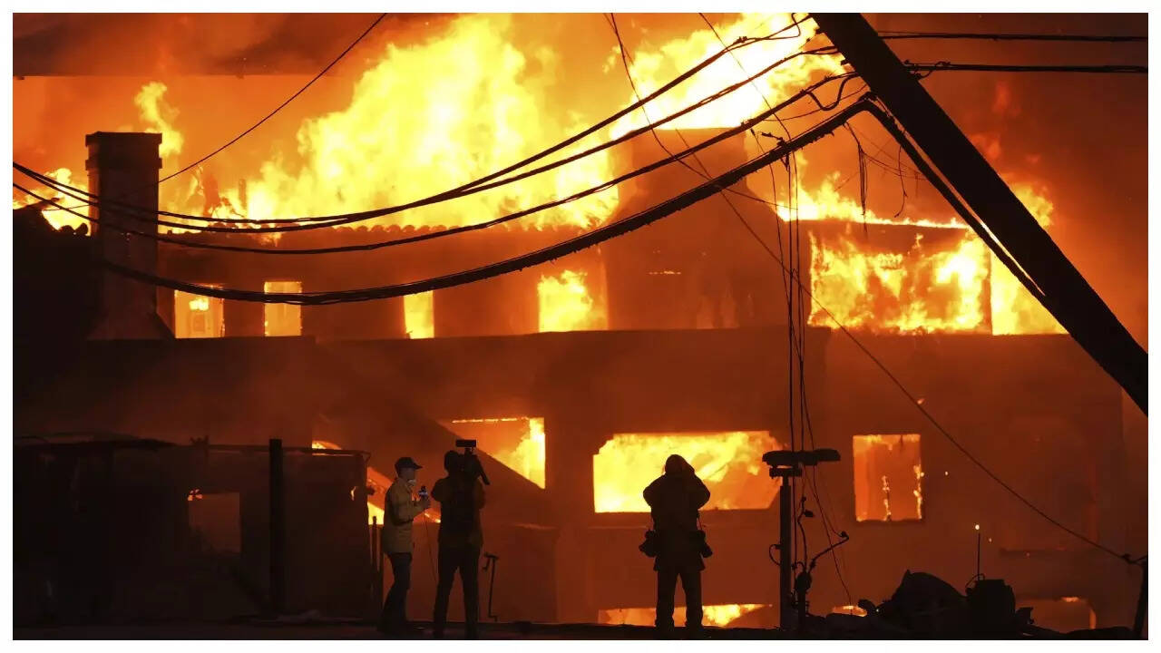 Jamie Lee Curtis pledges $1M to fire relief