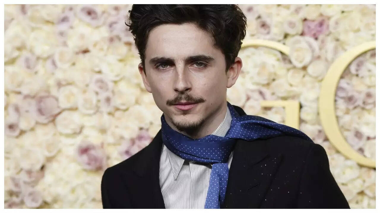 Timothee Chalamet returns to 'SNL' as host and musical guest