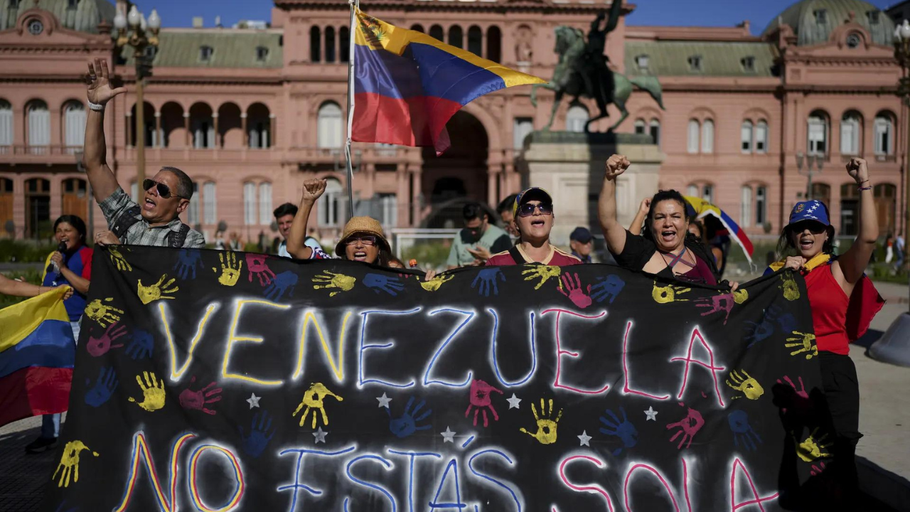 Venezuela's Maduro takes new oath amid protests and international rebuke