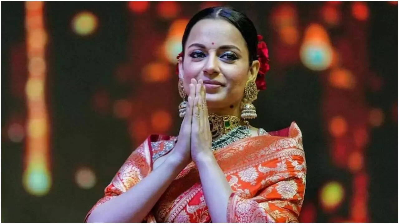 Kangana gets emotional as Shreya Sings 'Soniyo'