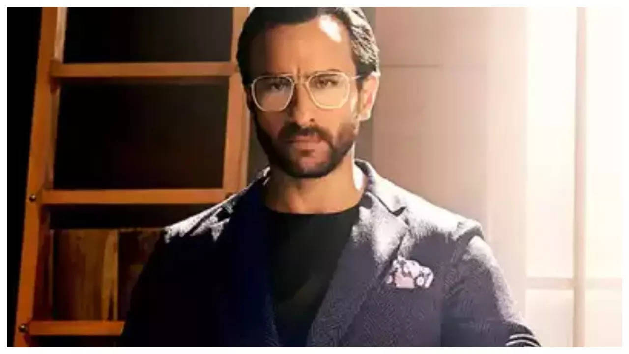 Saif Ali Khan Hospitalised – Live Update