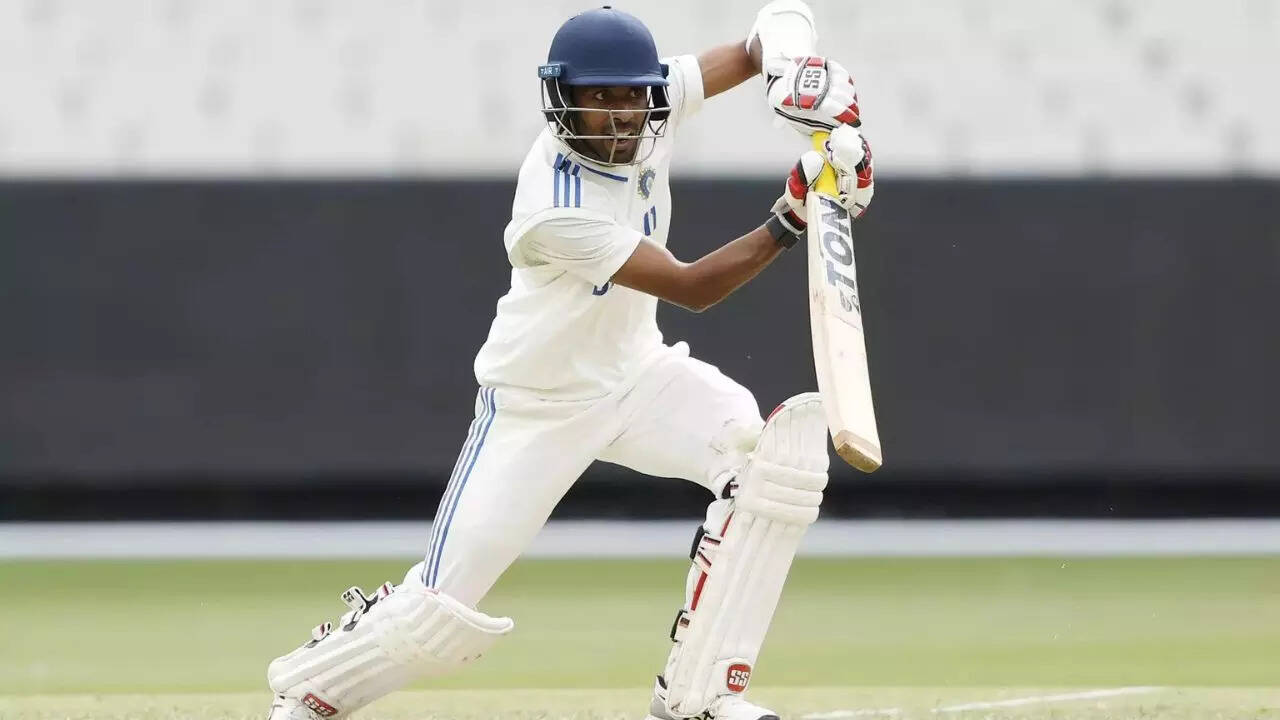 Easwaran out for a few weeks due to hairline fracture in finger